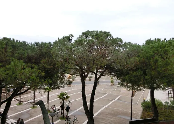 Apartment Center Walk To Sea *